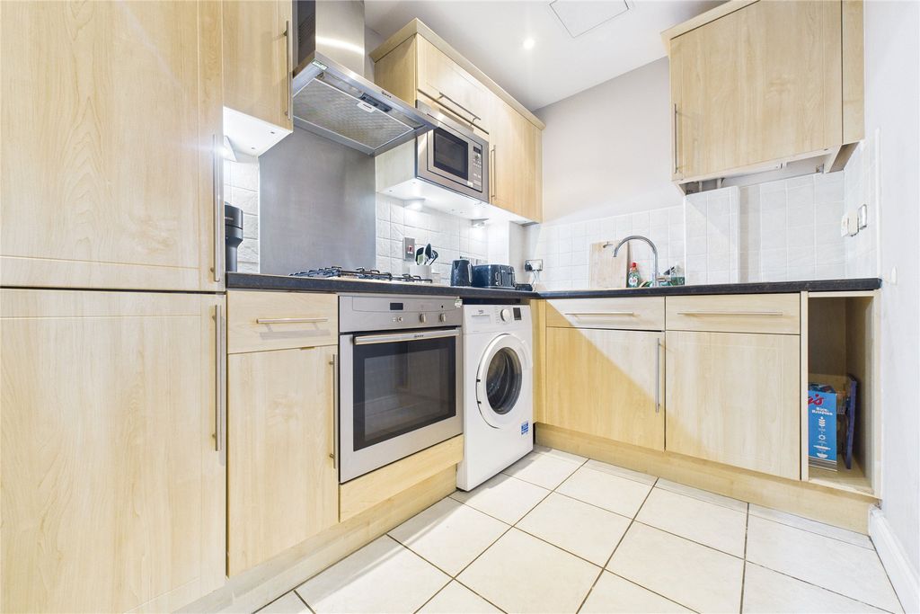 Property photo 3 of 9 Picture No. 17