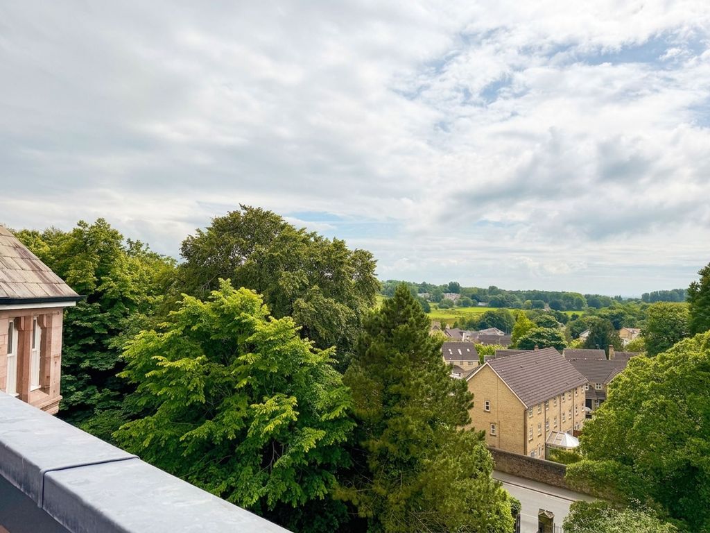 Property photo 2 of 18 Balcony Views