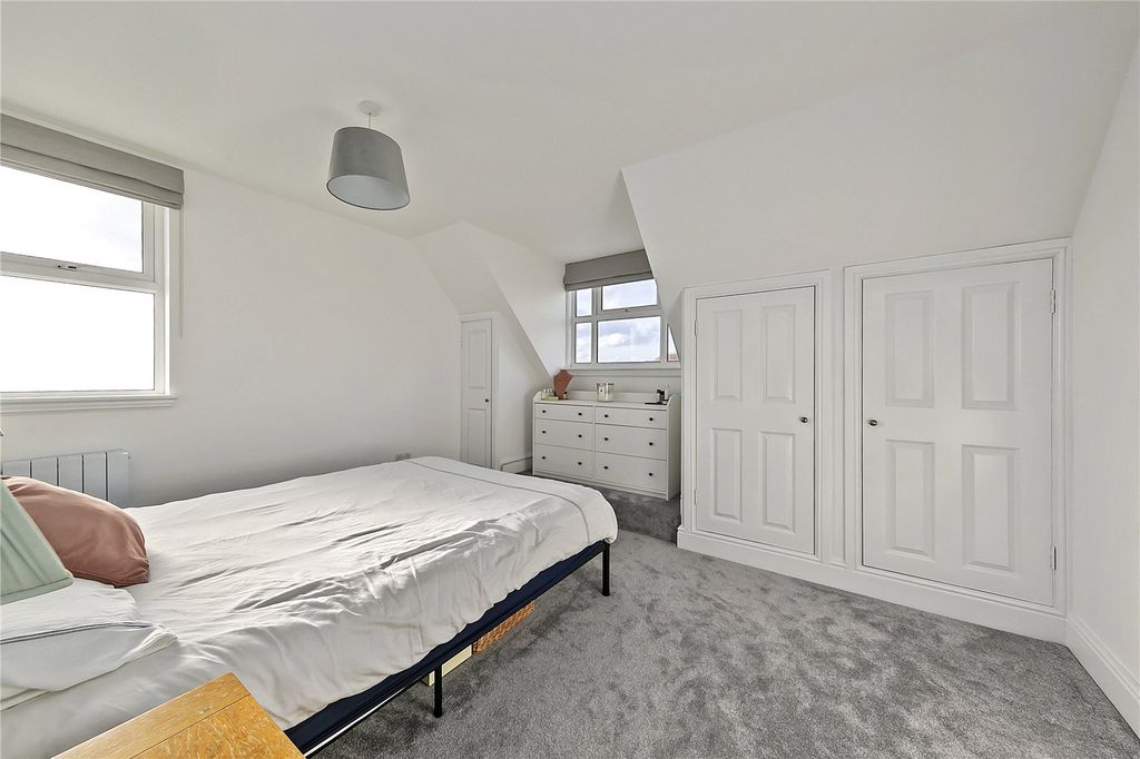 Property photo 3 of 13 Picture No. 01