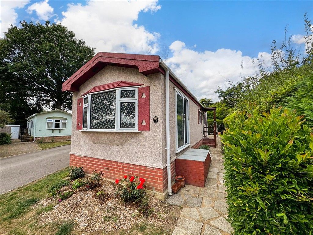 Property photo 2 of 8 Front