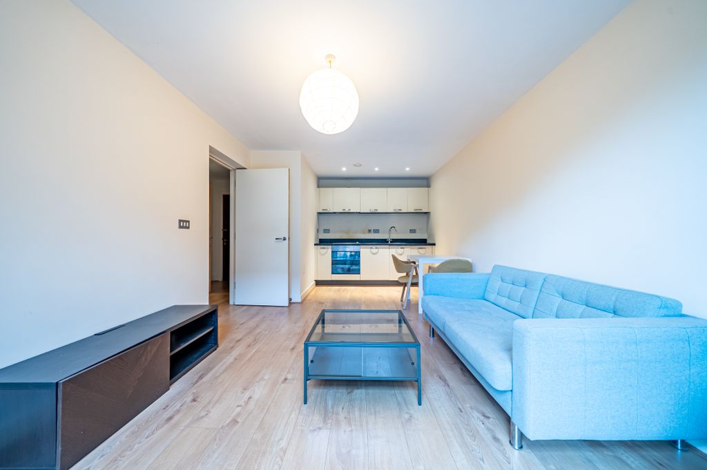 Property photo 3 of 10 Dsc06633-Hdr