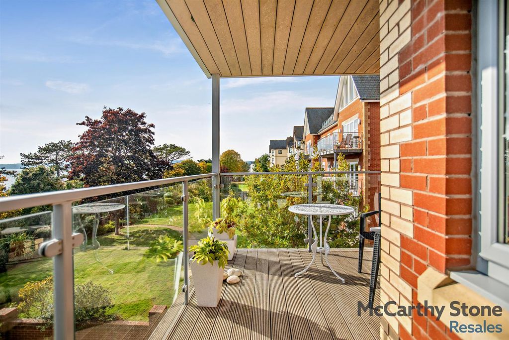 Property photo 3 of 17 Balcony