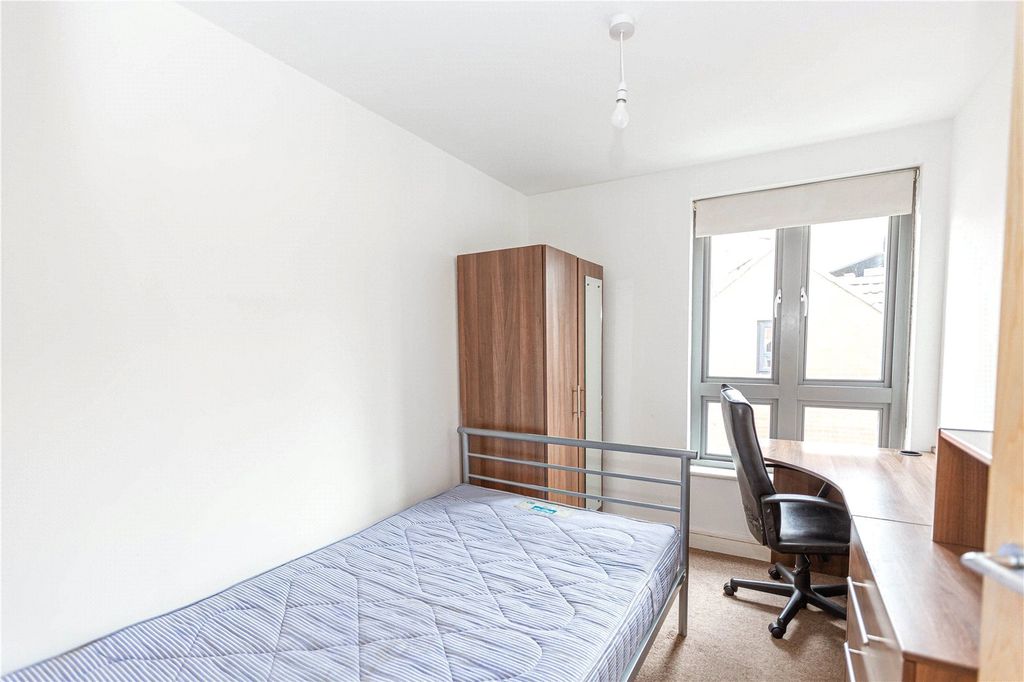 Property photo 3 of 8 Picture No. 26