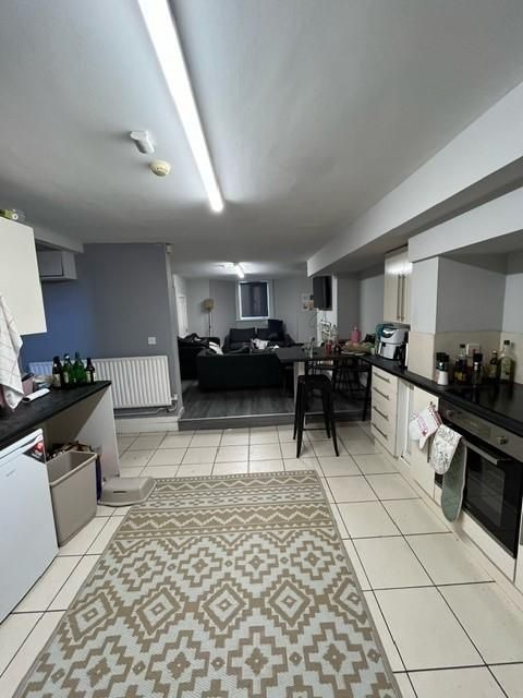 Property photo 3 of 14 Open-Plan Lower-Ground Living Space With A Fitted ...