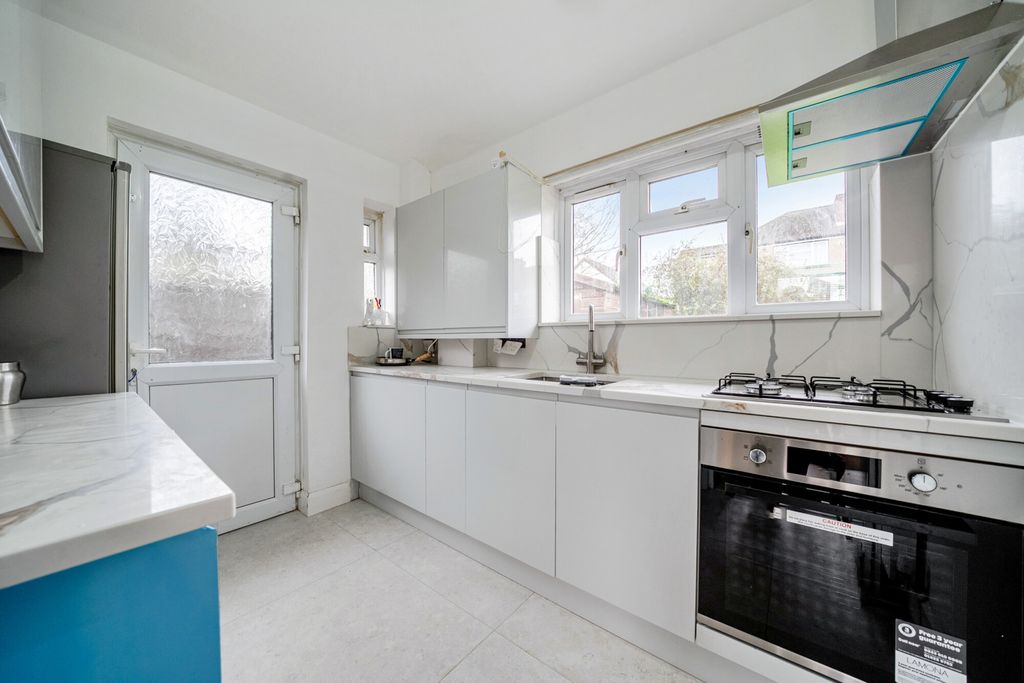 Property photo 2 of 19 1389098-19-6942A5...