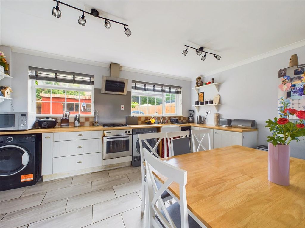 Property photo 1 of 13 Dining Kitchen