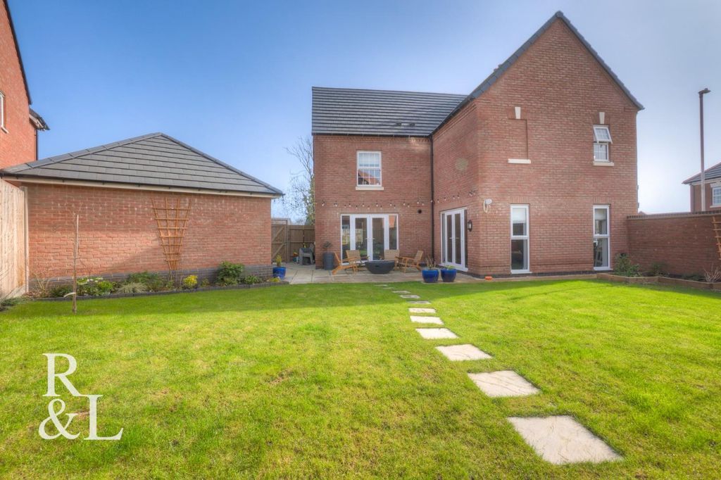 Property photo 2 of 50 39 Summers (4).Jpg