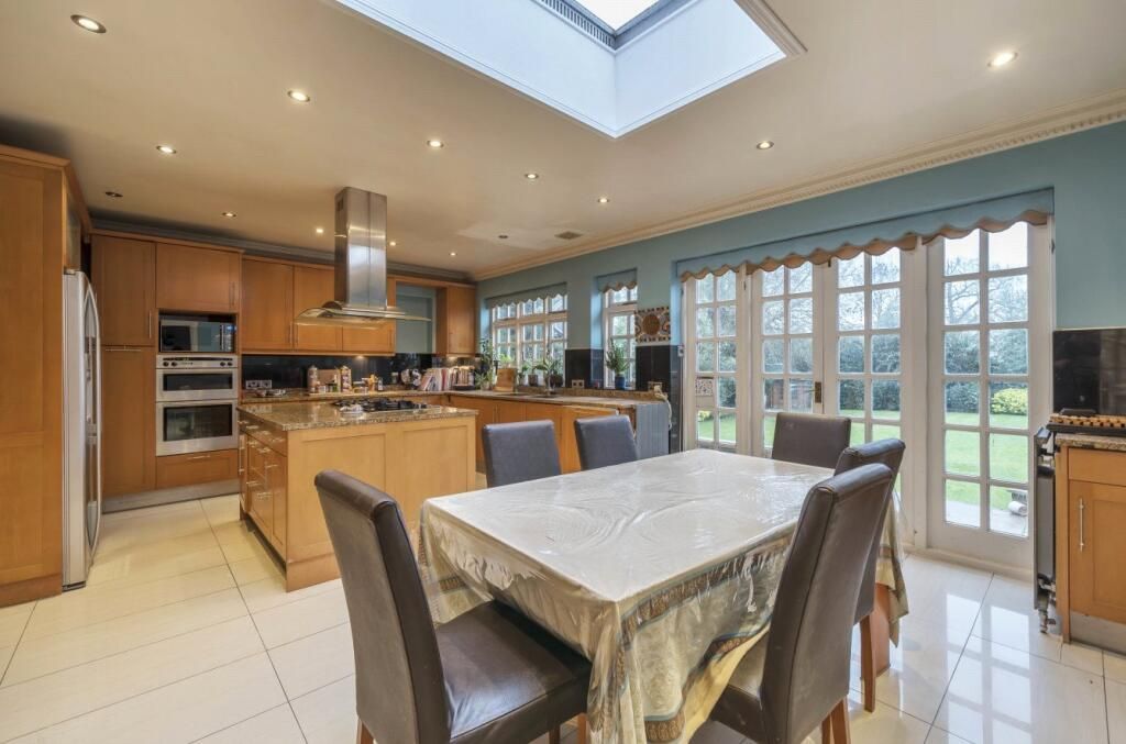 Additional image 10 of 8 bed detached house to rentGrange Avenue, London N20