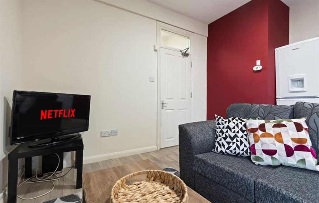 Property photo 2 of 16