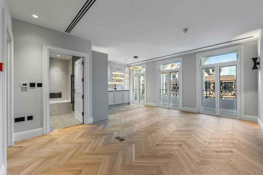 Property photo 3 of 36 Ol-Bc-42Conduitstreet-2.Jpg