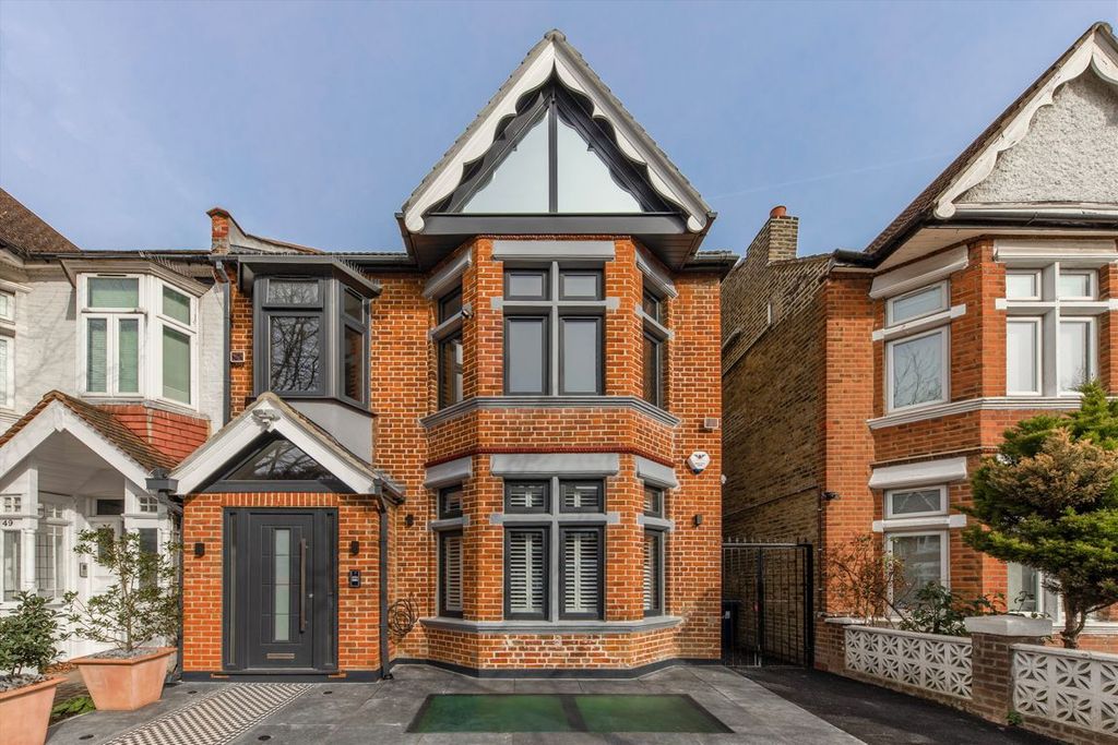 Property photo 1 of 7