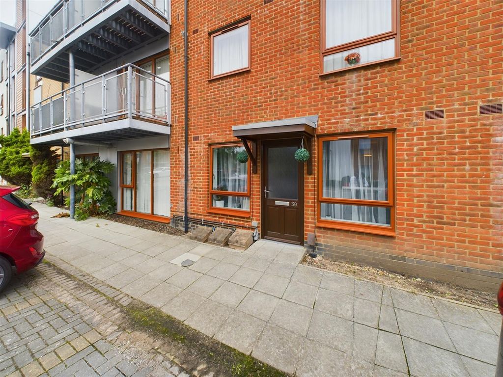 Property photo 1 of 12 Cam02202G0-Pr0341-Still004.Jpg