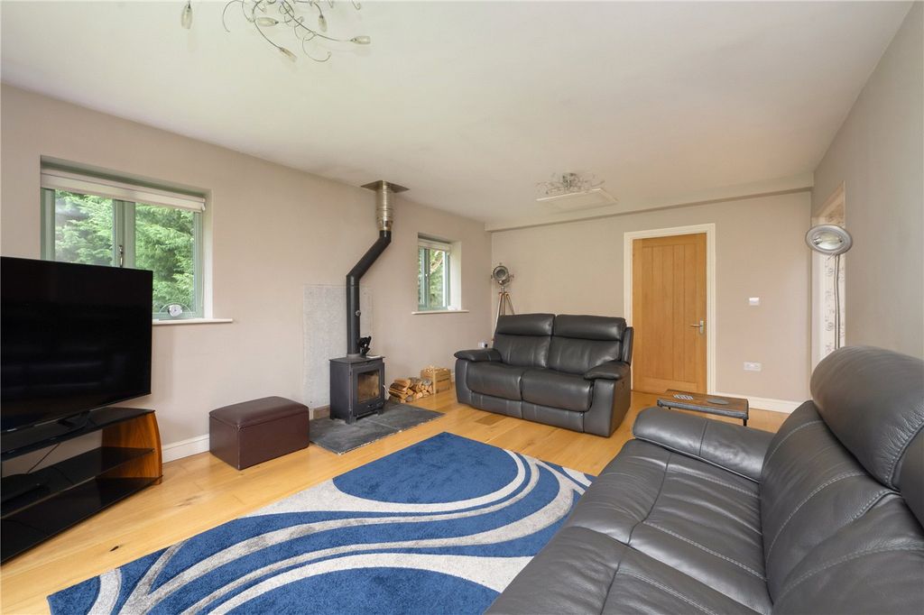 Property photo 3 of 29 Picture No. 22