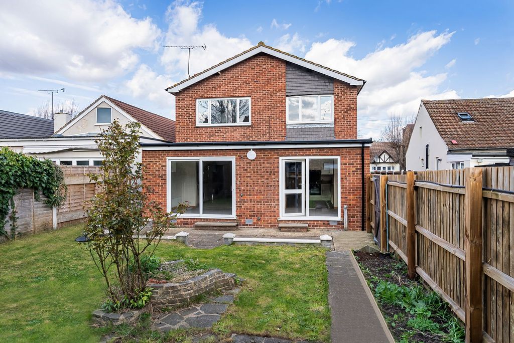 Property photo 2 of 35 Garden