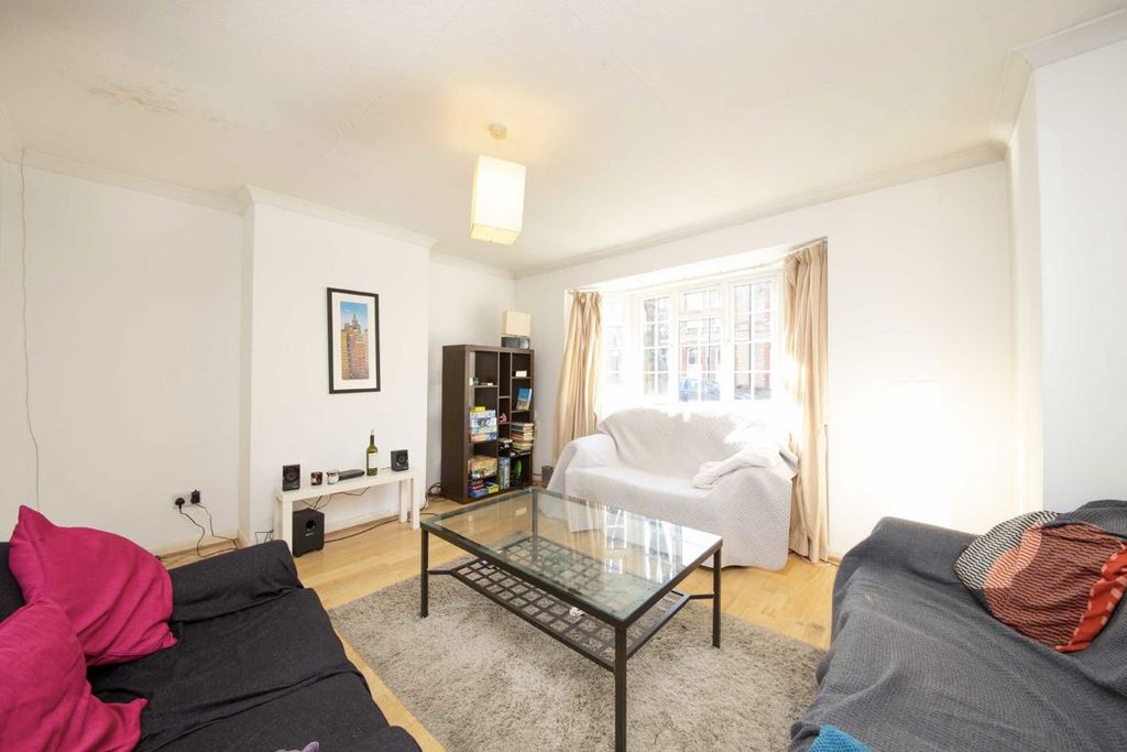 Property photo 2 of 7