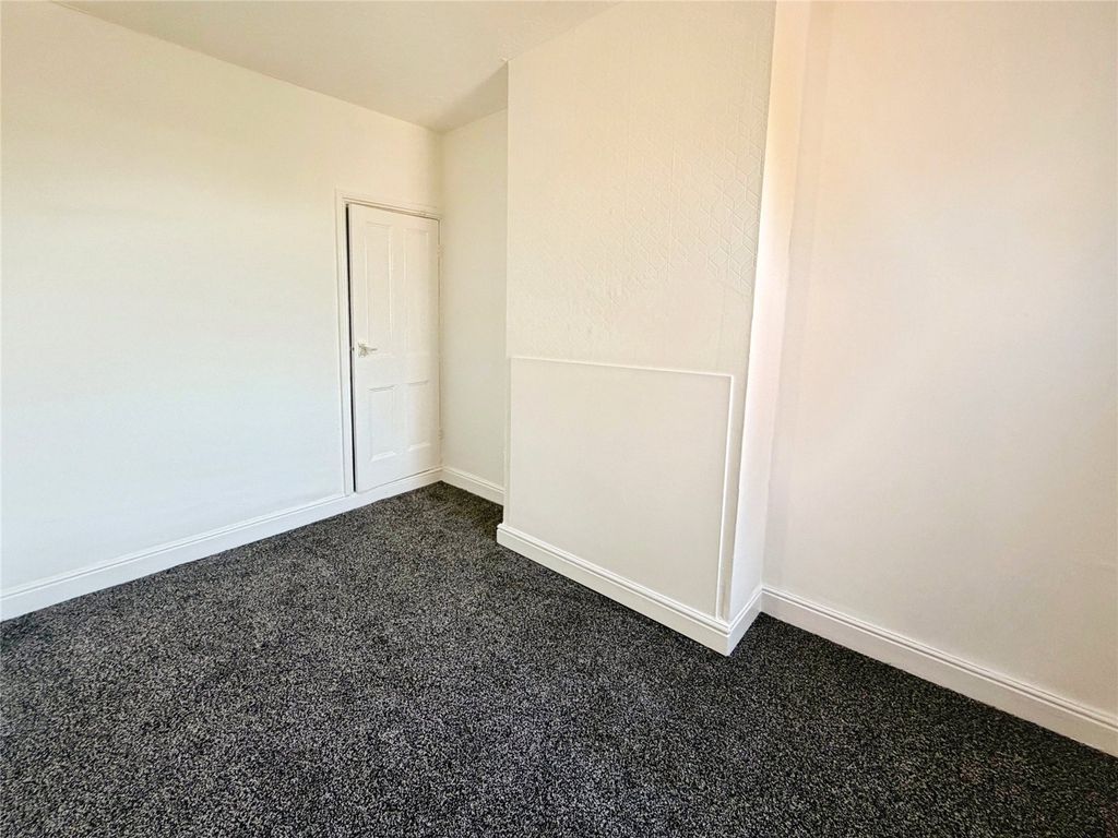 Property photo 3 of 8 Picture No. 02