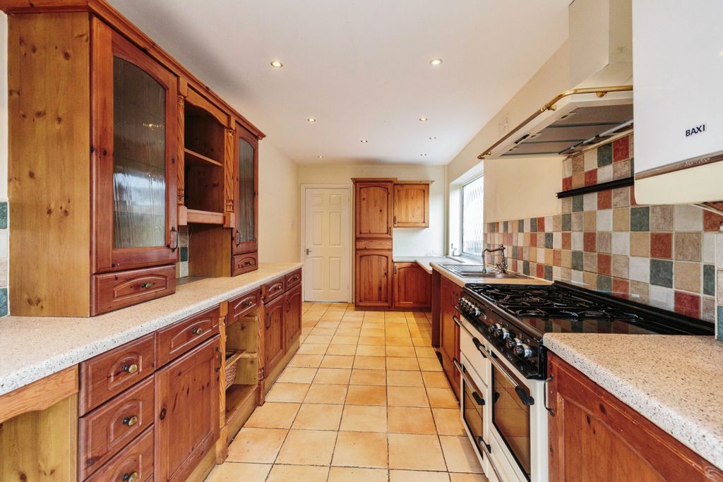 Property photo 3 of 17 Photography