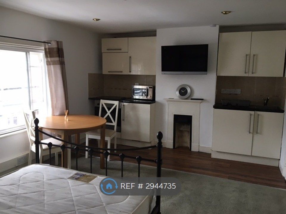 Property photo 1 of 2