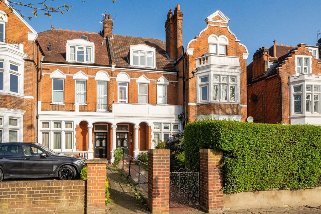 Property photo 2 of 8 Picture No. 19