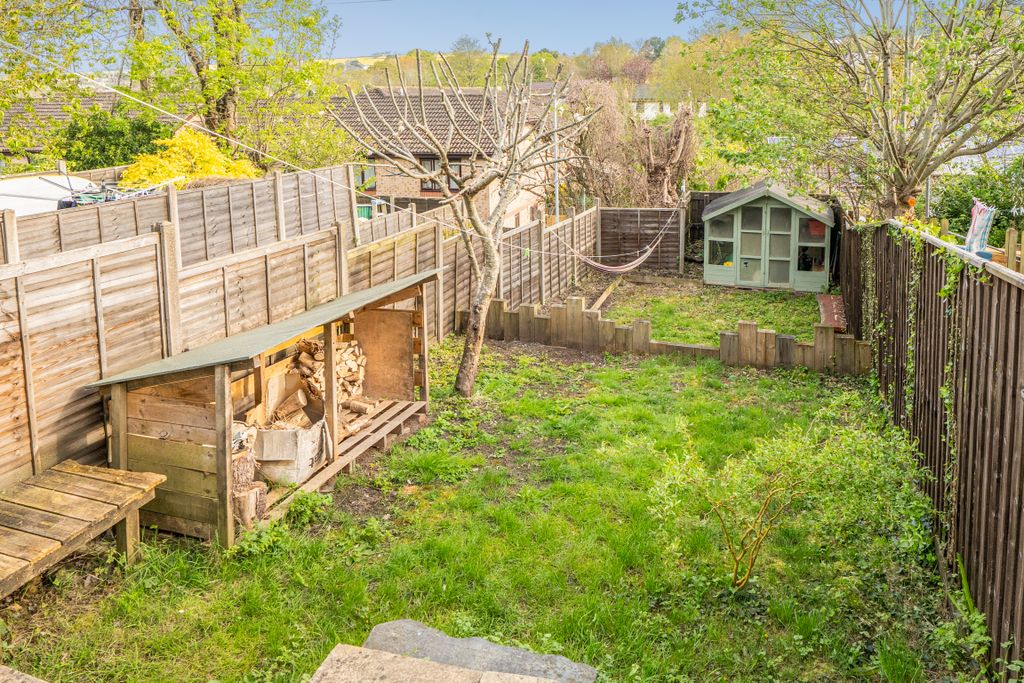 Property photo 3 of 17 1448827-18-69E87cd2d3676