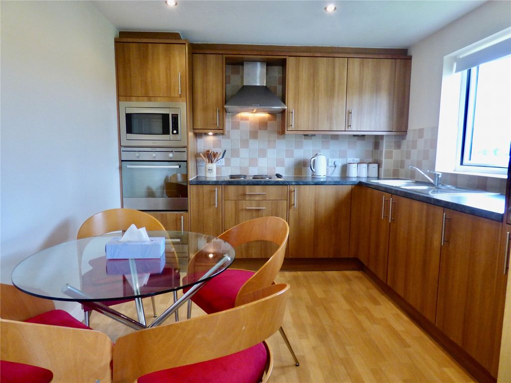 Property photo 2 of 19 Dining Kitchen