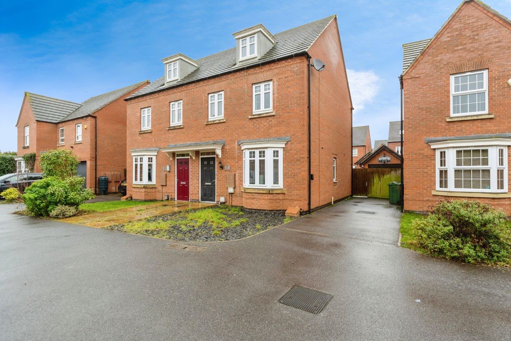 Property photo 1 of 17 Pbox-Img.Jpg