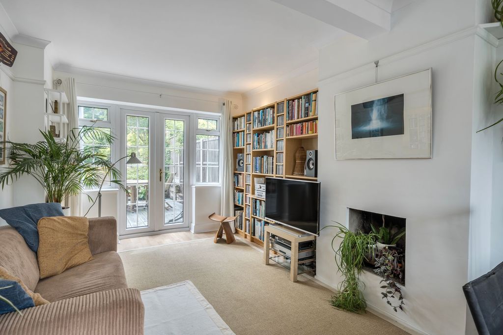 Property photo 3 of 21