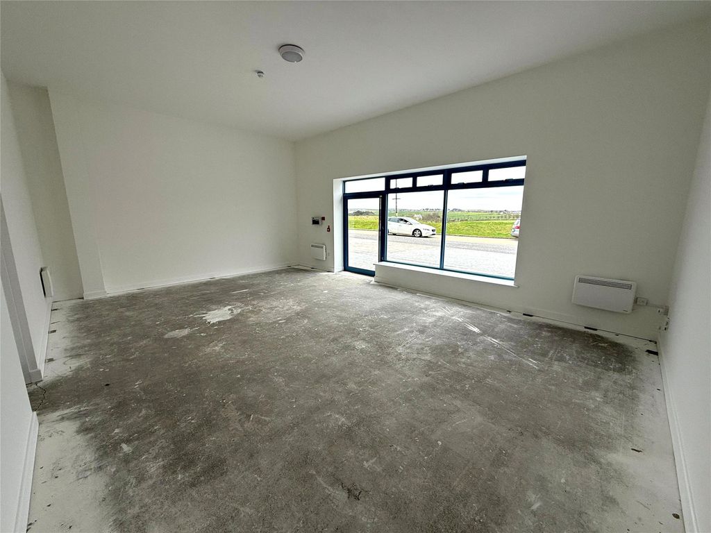 Property photo 2 of 10 Picture No. 16