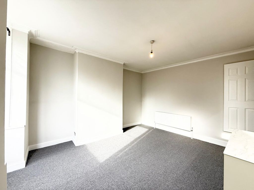 Property photo 2 of 11 Picture No. 08