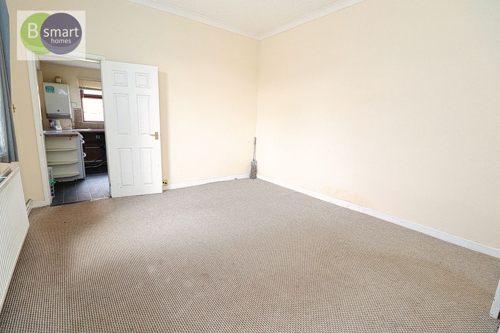 Property photo 3 of 11 Img_8618