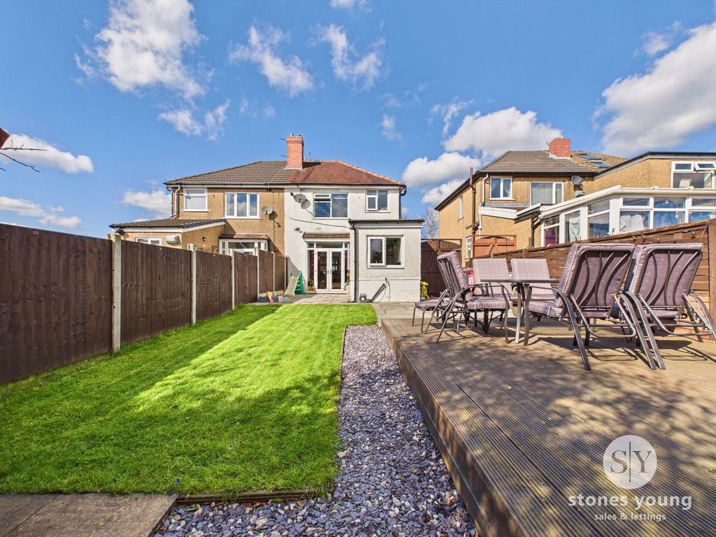 Property photo 2 of 18