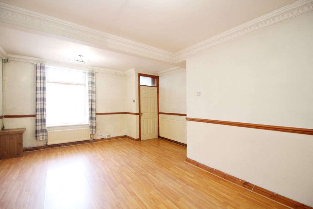 Property photo 2 of 14 Lounge