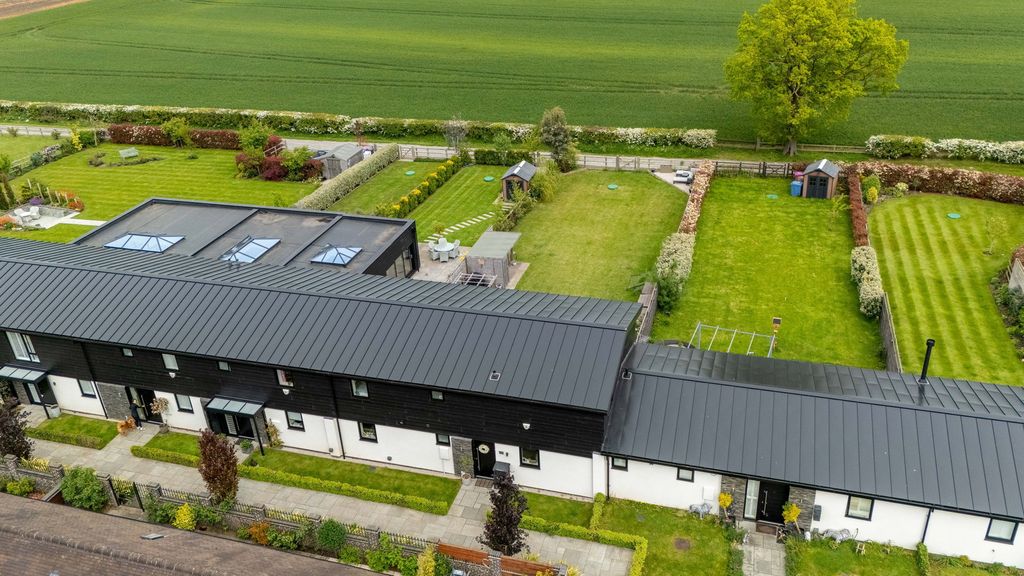 Property photo 1 of 34