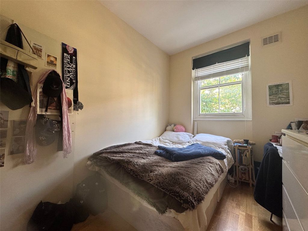 Property photo 3 of 6 Picture No. 04