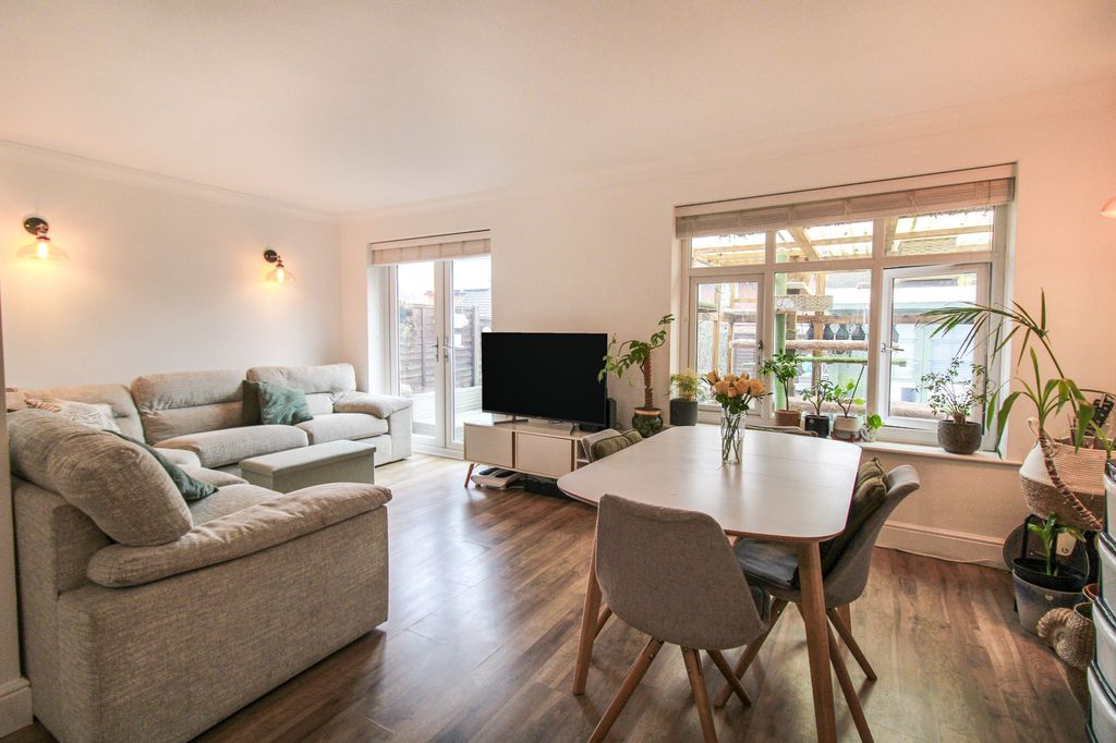 Property photo 2 of 15