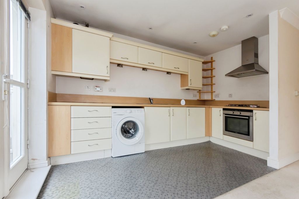 Property photo 2 of 20 Pbox-Img.Jpg