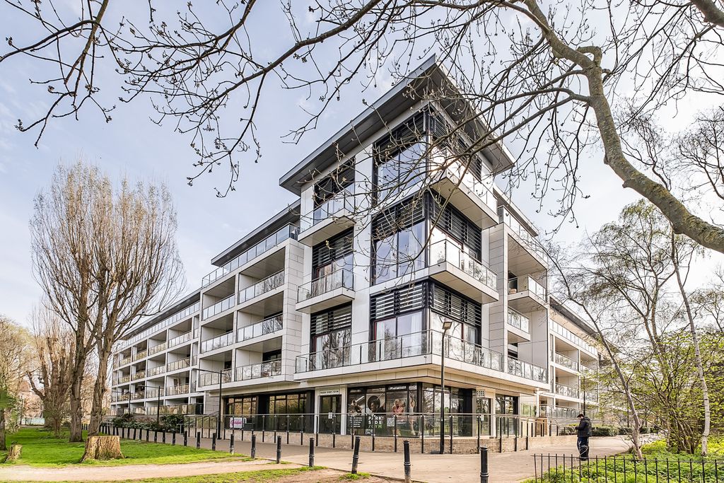 Property photo 2 of 14