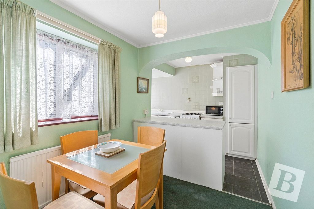 Property photo 2 of 11 Dining Area