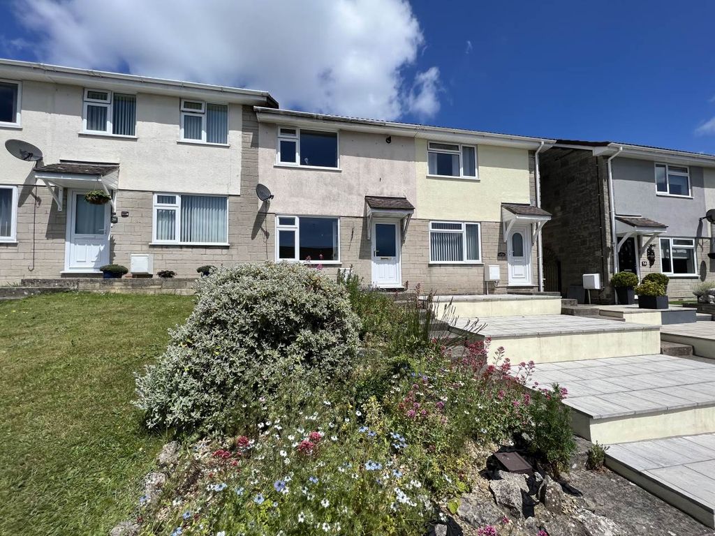 Property photo 1 of 11 Front