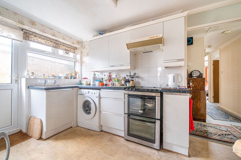 Property photo 2 of 16 Kitchen