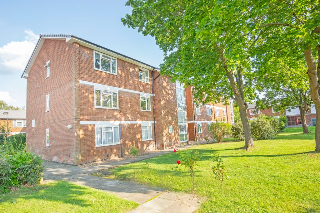 Property photo 1 of 11