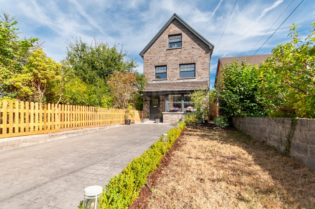 Property photo 1 of 39 Front