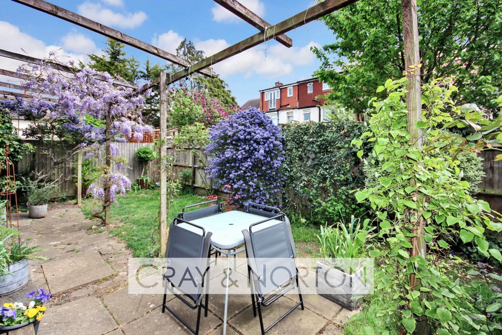 Property photo 3 of 11 Photo 7