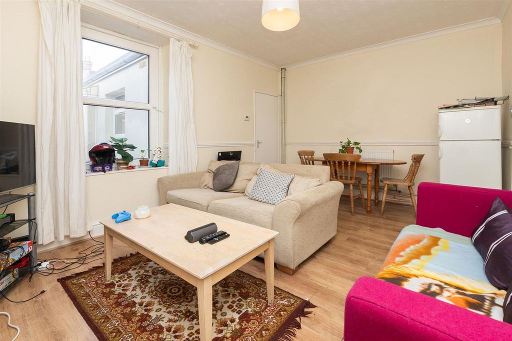 Property photo 3 of 25 11-Lewington-Road-Bs16-4Ab-6.Jpg