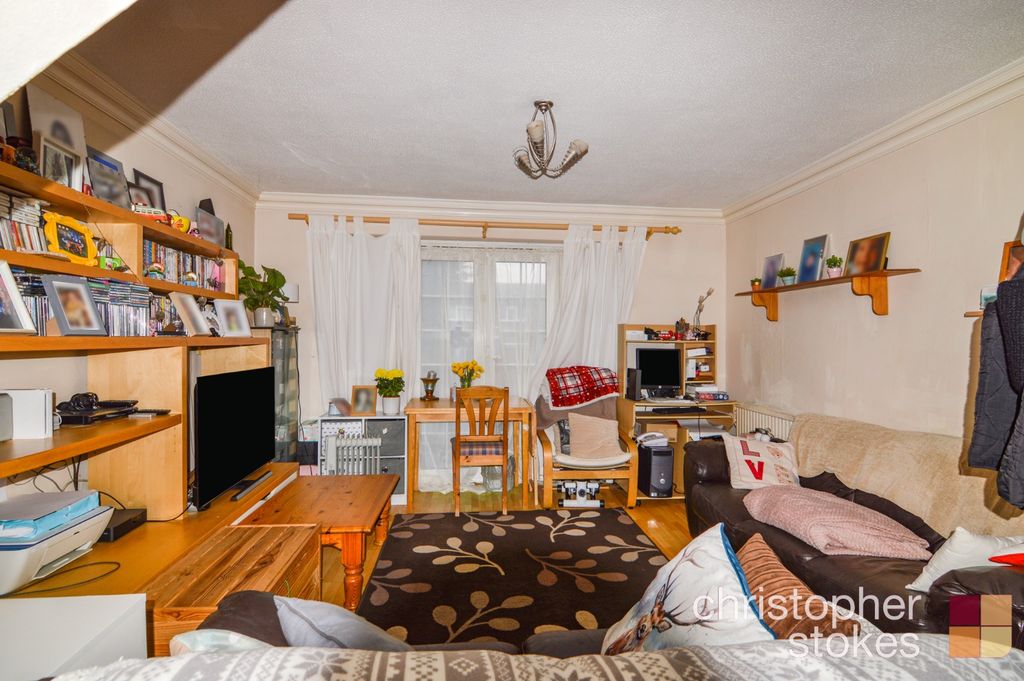 Property photo 2 of 11 4834162