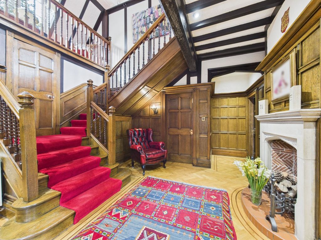 Property photo 2 of 42