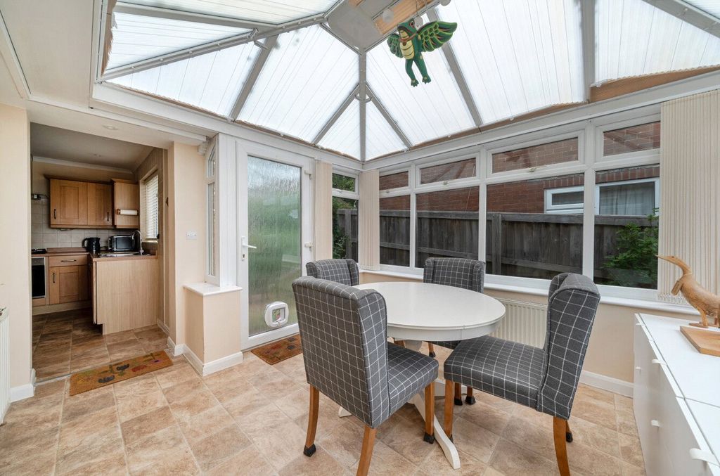Property photo 3 of 12 Conservatory