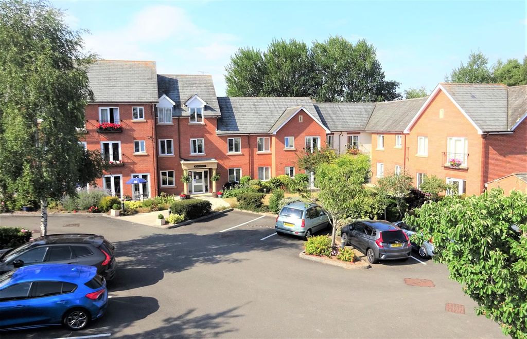Property photo 1 of 21 Pegasus Court