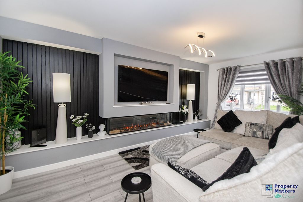 Property photo 2 of 22 Lounge