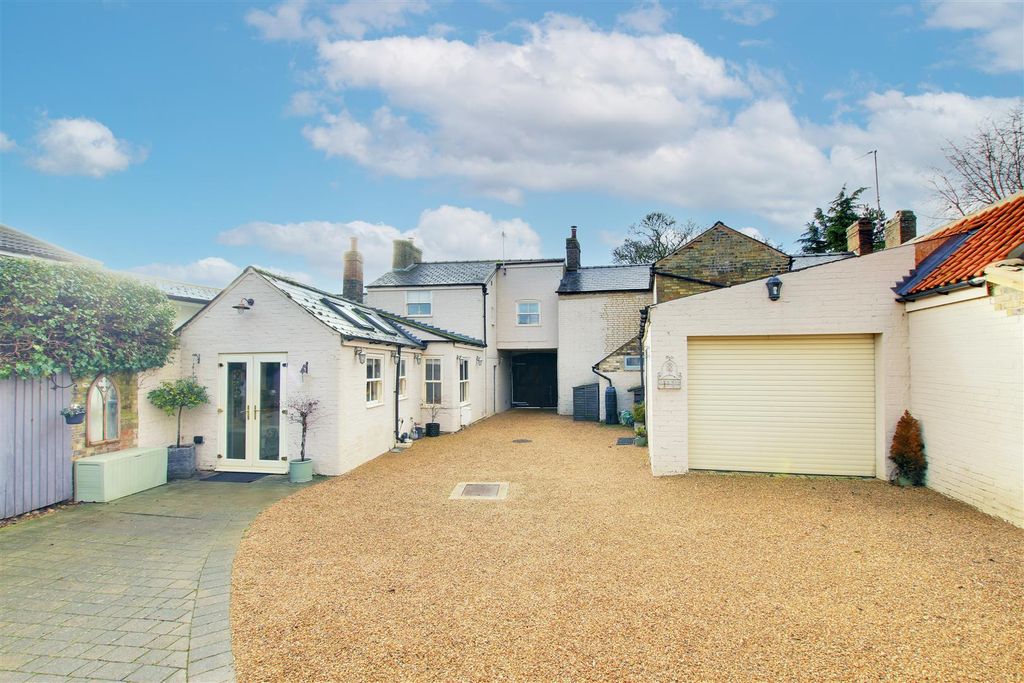 Property photo 1 of 32 Img_6121-Img_6123.Jpg